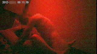 Білява матуся з великими грудьми в сексуальному костюмі в сіточку Еліс Фрост трахкає секс відео на роботі з чорними хлопцями