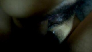 Спекотна руда сучка в порно аніме відео синьому ТОПі відчуває калюжу своєї сечі
