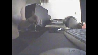 Пишногруда секс-лялька домашне порно відео з волоссям кольору воронова крила трахается подвійною командою